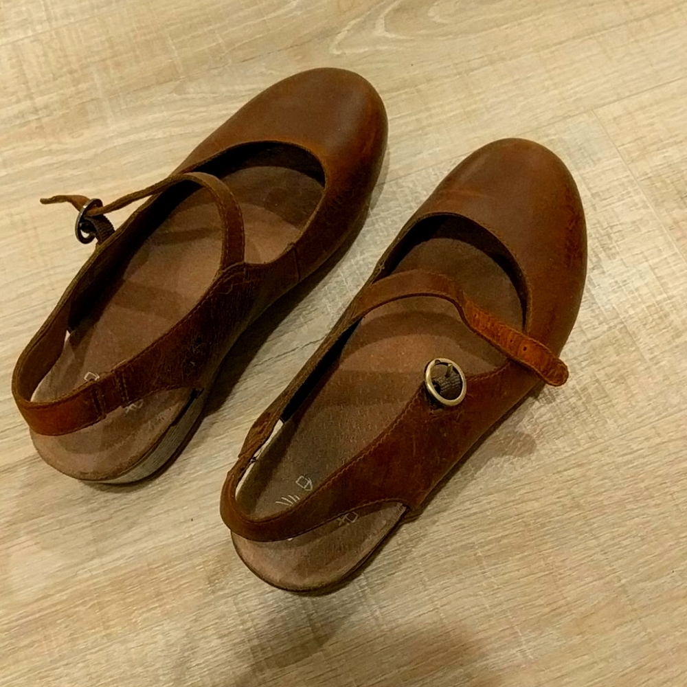 Dansko size 40 (leather upper)
